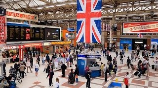 A Walk Through The London Victoria Station London England [upl. by Odnaloy]